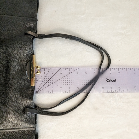 The Marc Jacobs Kiss Lock Tote - Picture 11 of 12